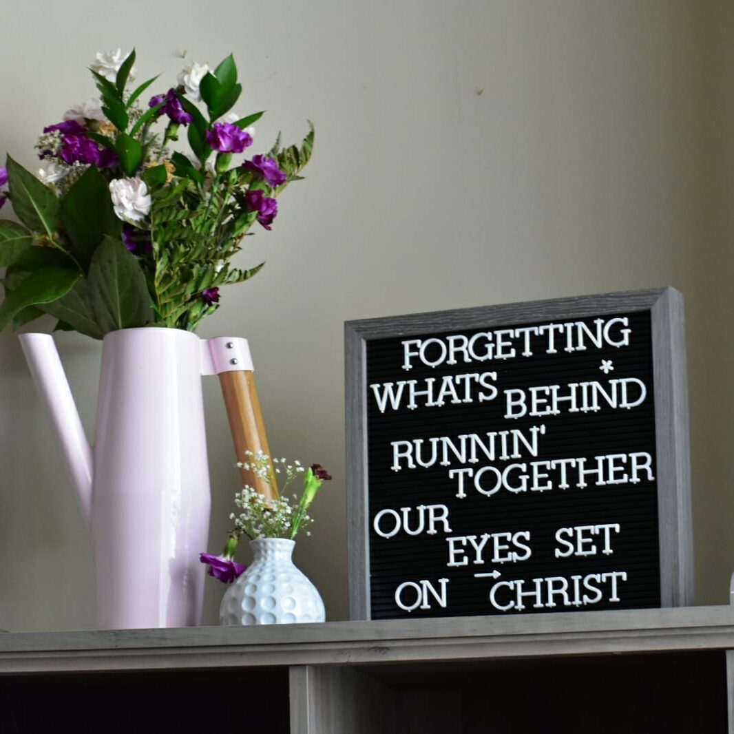 Forgetting what's behind, running together with our eyes set on Christ